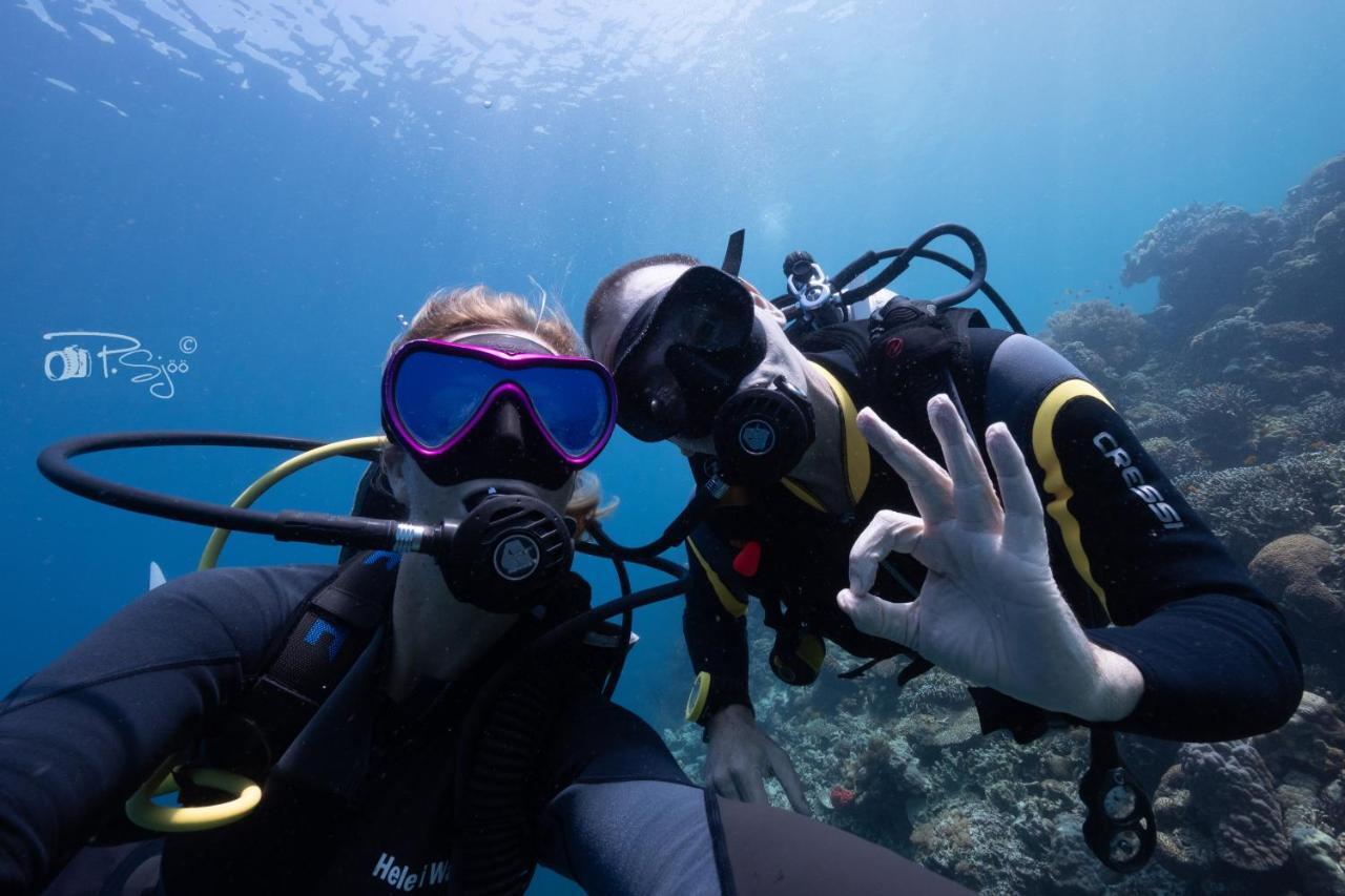 Divers Lodge Moalboal Buitenkant foto